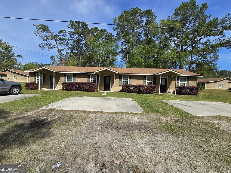 403 E Lawnwood Ave — Photo 2