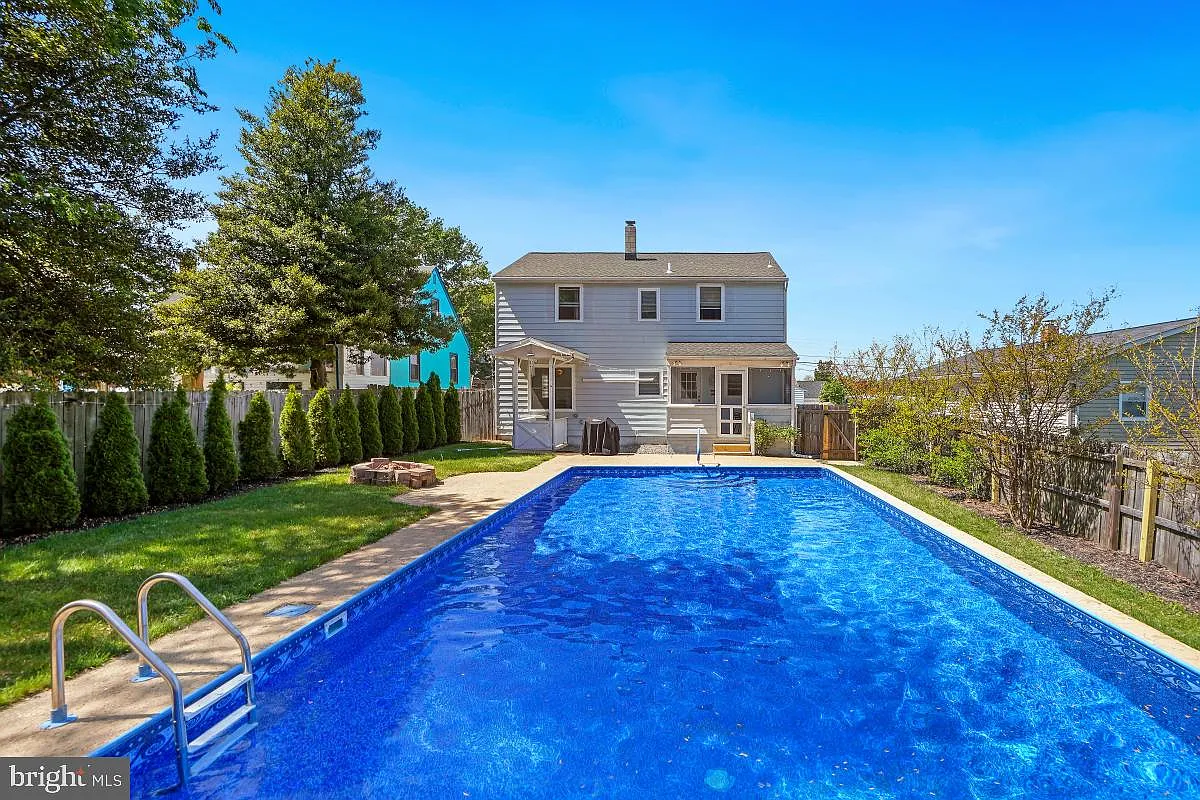 217 Arundel Rd photo 1