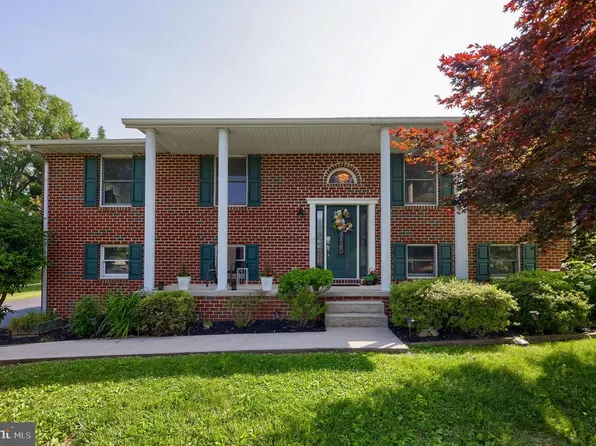 3450 Heather Dr, York, PA 17408