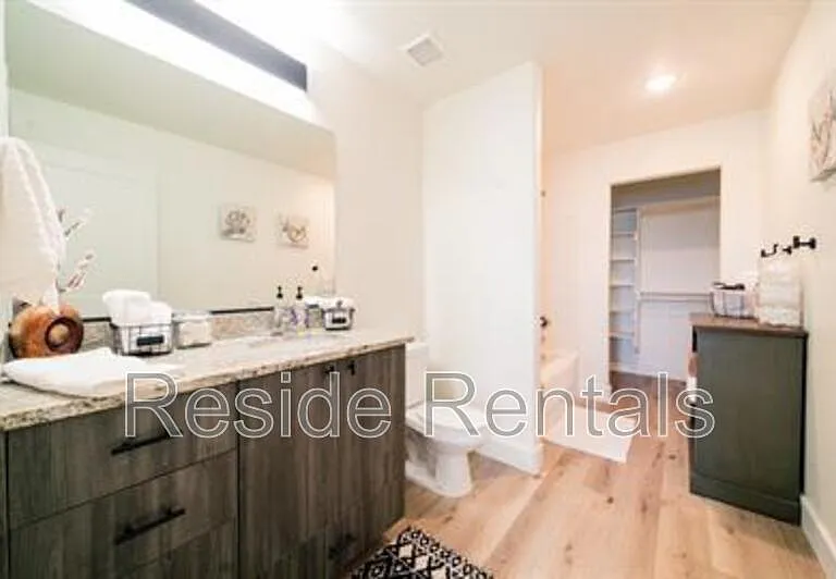 220 N Spring Creek Pkwy #10 — Photo 14