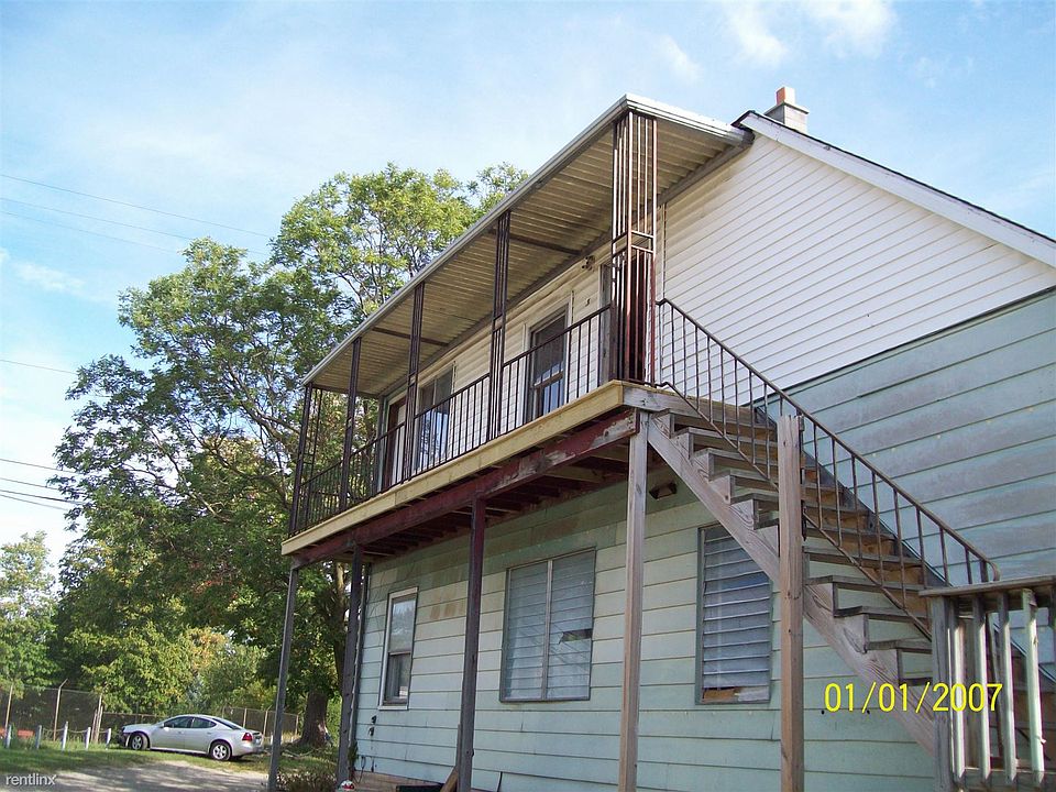 1636 kentucky #3 upstairs