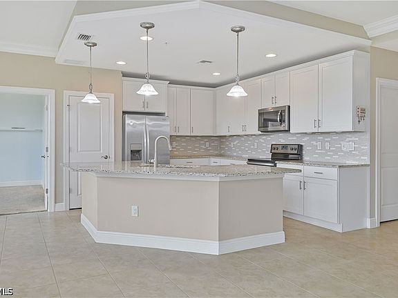 3rd image of 11765 Grand Belvedere Way Unit 102