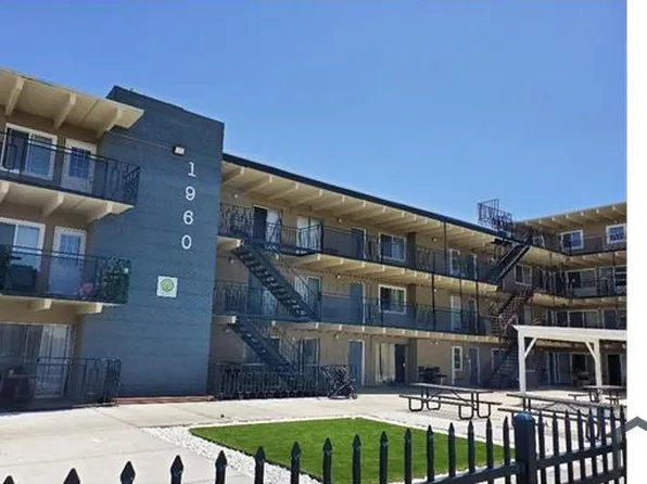 1960 Dallas St APT 203, Aurora, CO 80010