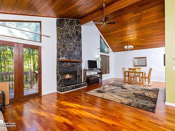 5th image of 20948 Meadow Lake Dr