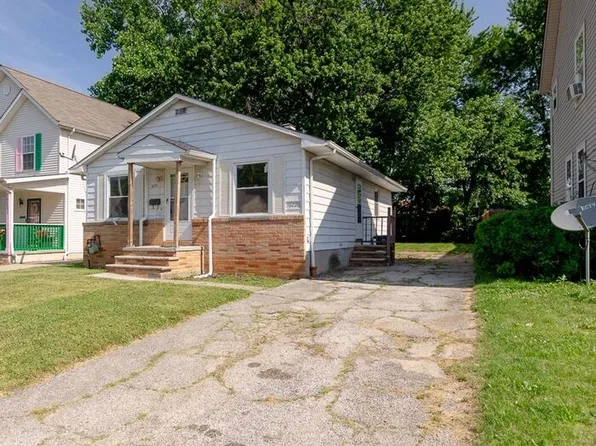 16225 Kollin Ave, Cleveland, OH 44128