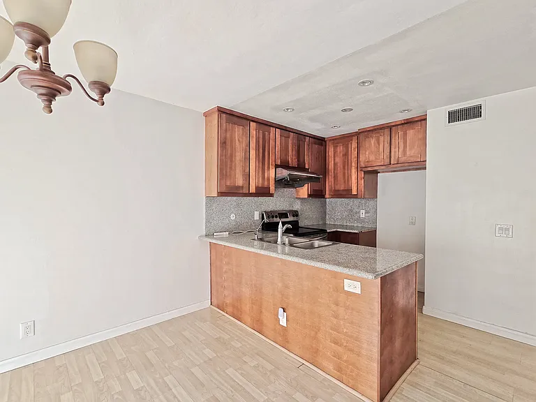 215 N Curtis Ave #2 — Photo 6