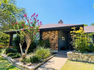 402 Timber Ridge Dr, Kerrville, TX 78028