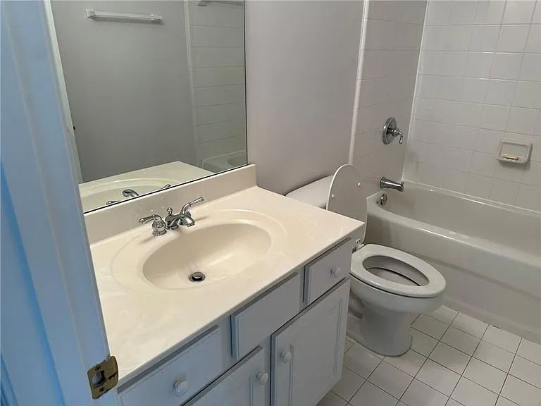 1296 Dunwoody Cv — Photo 25