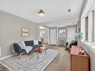 2472 Leaman Rd, Ronks, PA 17572