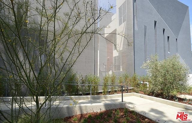 1st image of 4025 Grand View Blvd #35