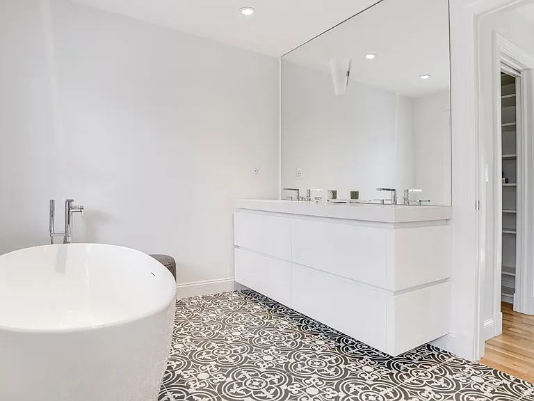 3 Bloom Ave — Photo 24