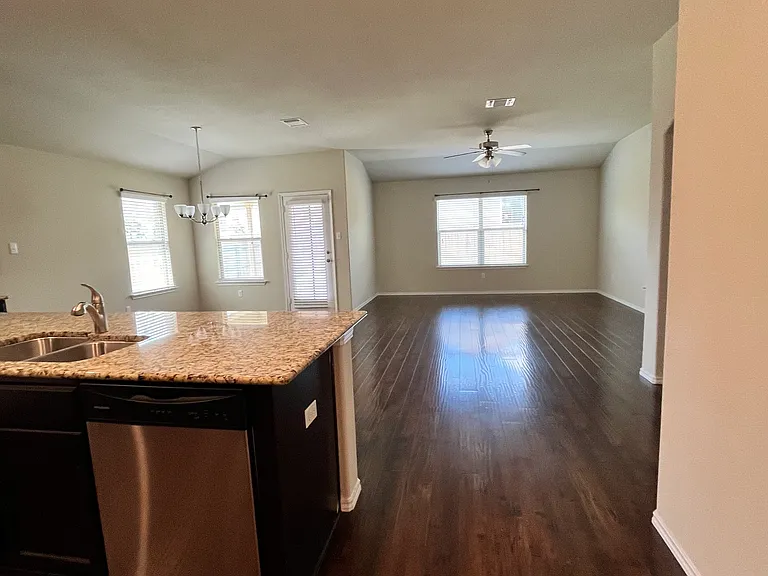 3009 Jackal Dr — Photo 13
