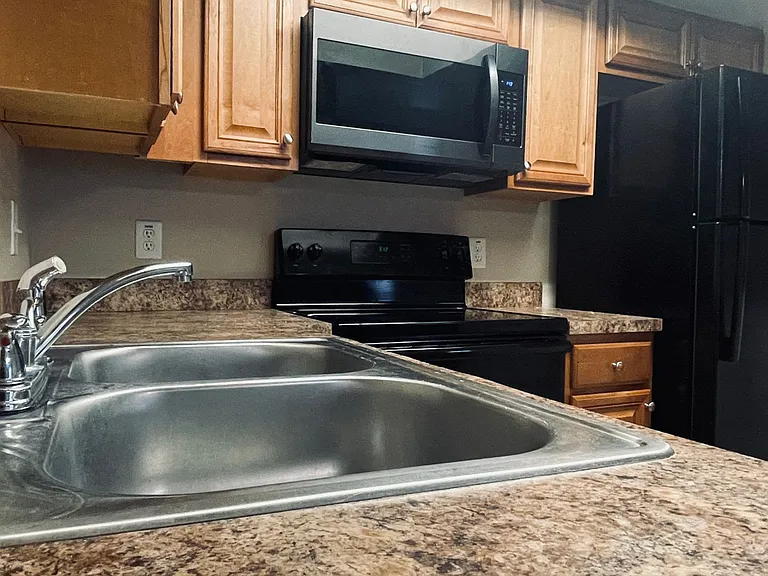 53 Windtree Ln #G102 — Photo 9