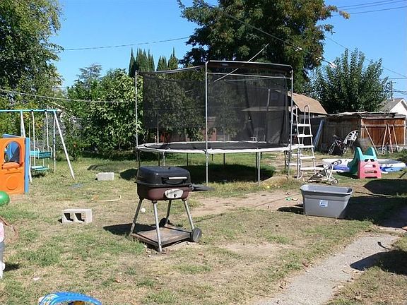 2nd image of 4012 Cornelia Way