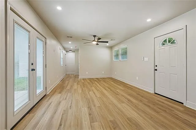 212 Berkley Dr — Photo 8