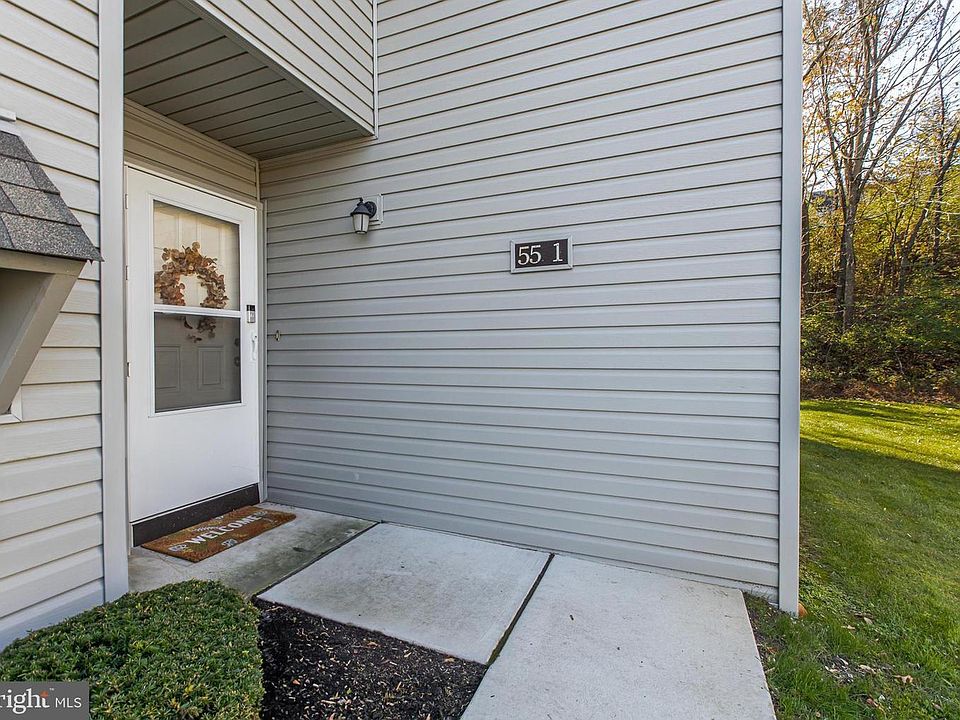 1st image of 55-1 Holly Dr