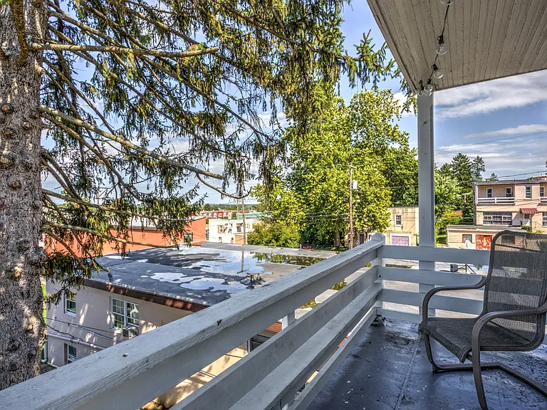 637 E Orange St #2 — Photo 33