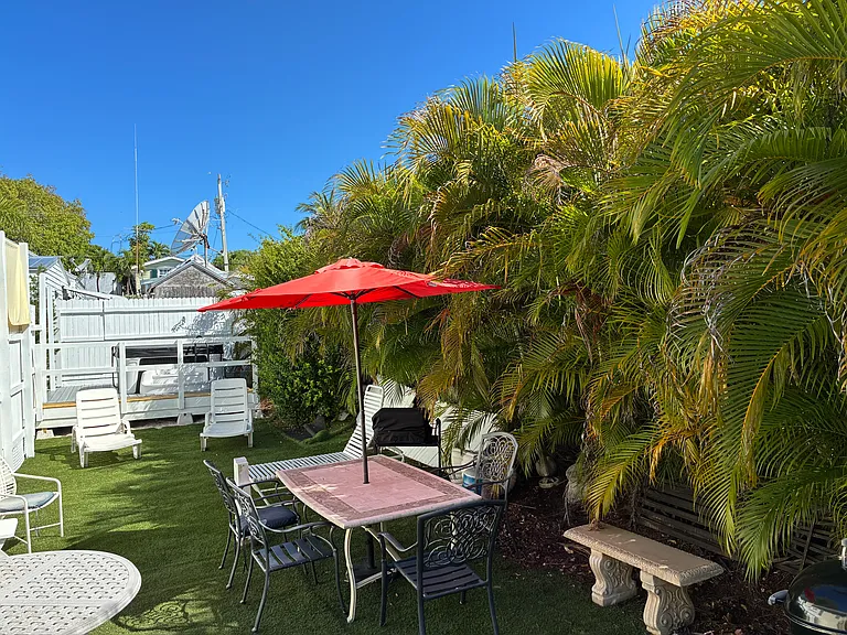 413 Virginia St — Photo 20