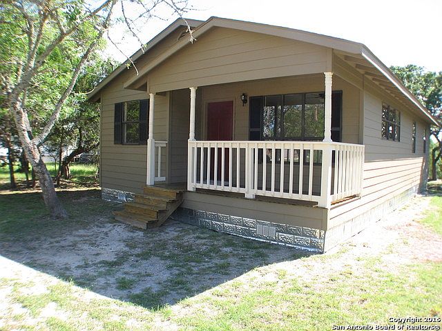 1st image of 526 Tamarack Dr