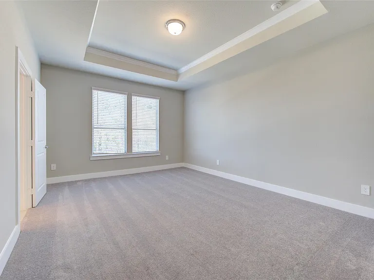 1709 Summerlyn — Photo 35