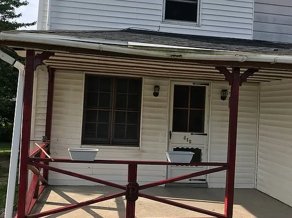 37 Main St, Lattimer, PA 18234