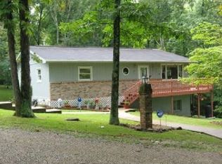 8975 Harner Rd, Athens, OH 45701