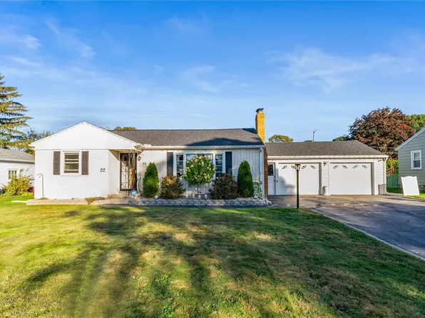 46 Cloverdale Rd, Rochester, NY 14616