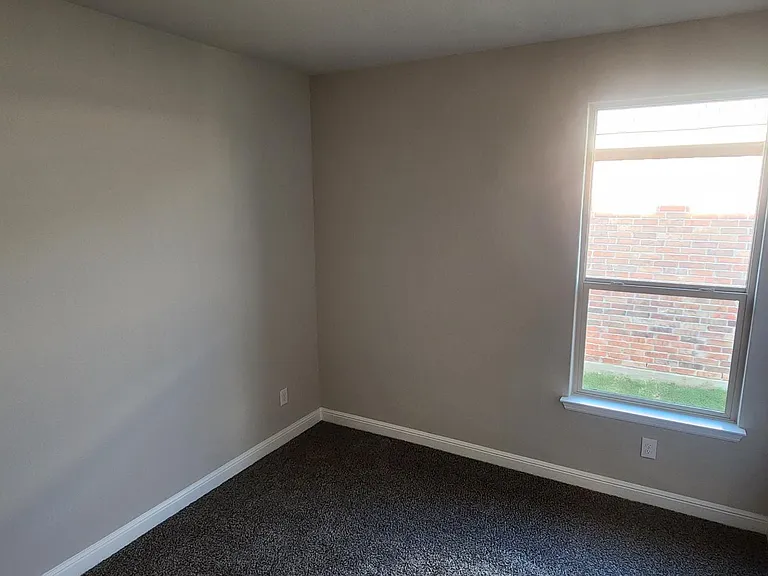 1029 Kirkham Way — Photo 37
