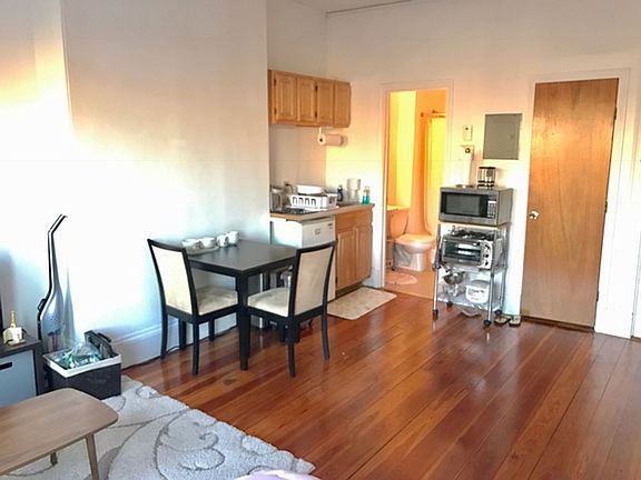2nd image of 1077 Beacon St APT 10