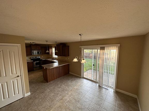 3rd image of 4844 Marble Dr