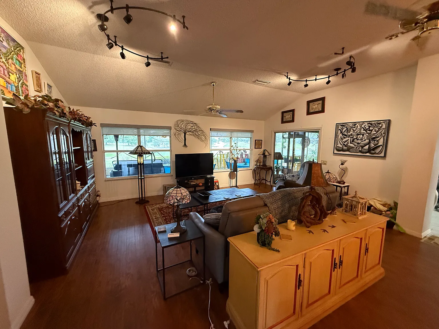 2 bed, 1750 sqft, $2,500 — Photo 3