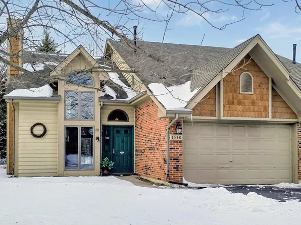 1538 Lake St, Hobart, IN 46342