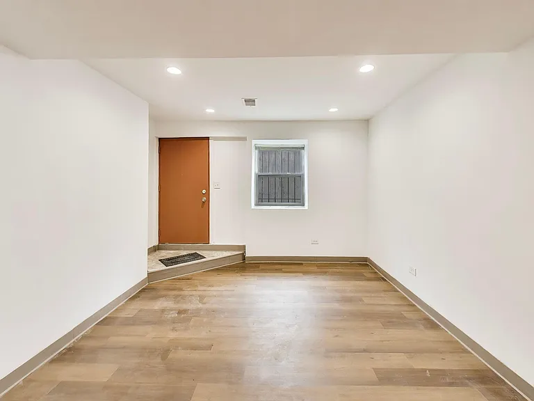 1700 W Cermak Rd #BR — Photo 3
