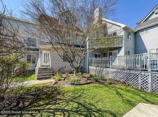 45 Fairlawn Loop, Staten Island, NY