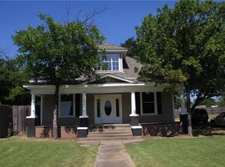 409 NW 16th St, Grand Prairie, TX 75050