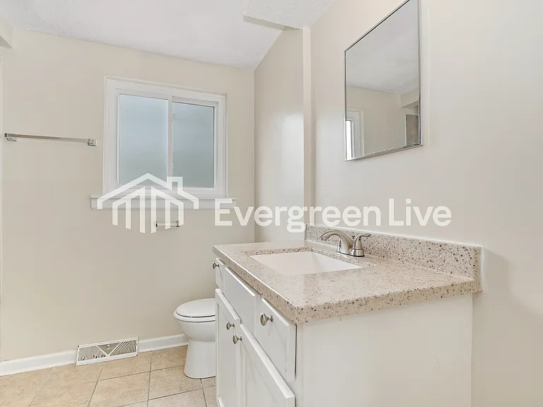 4928 Comstock Dr — Photo 10