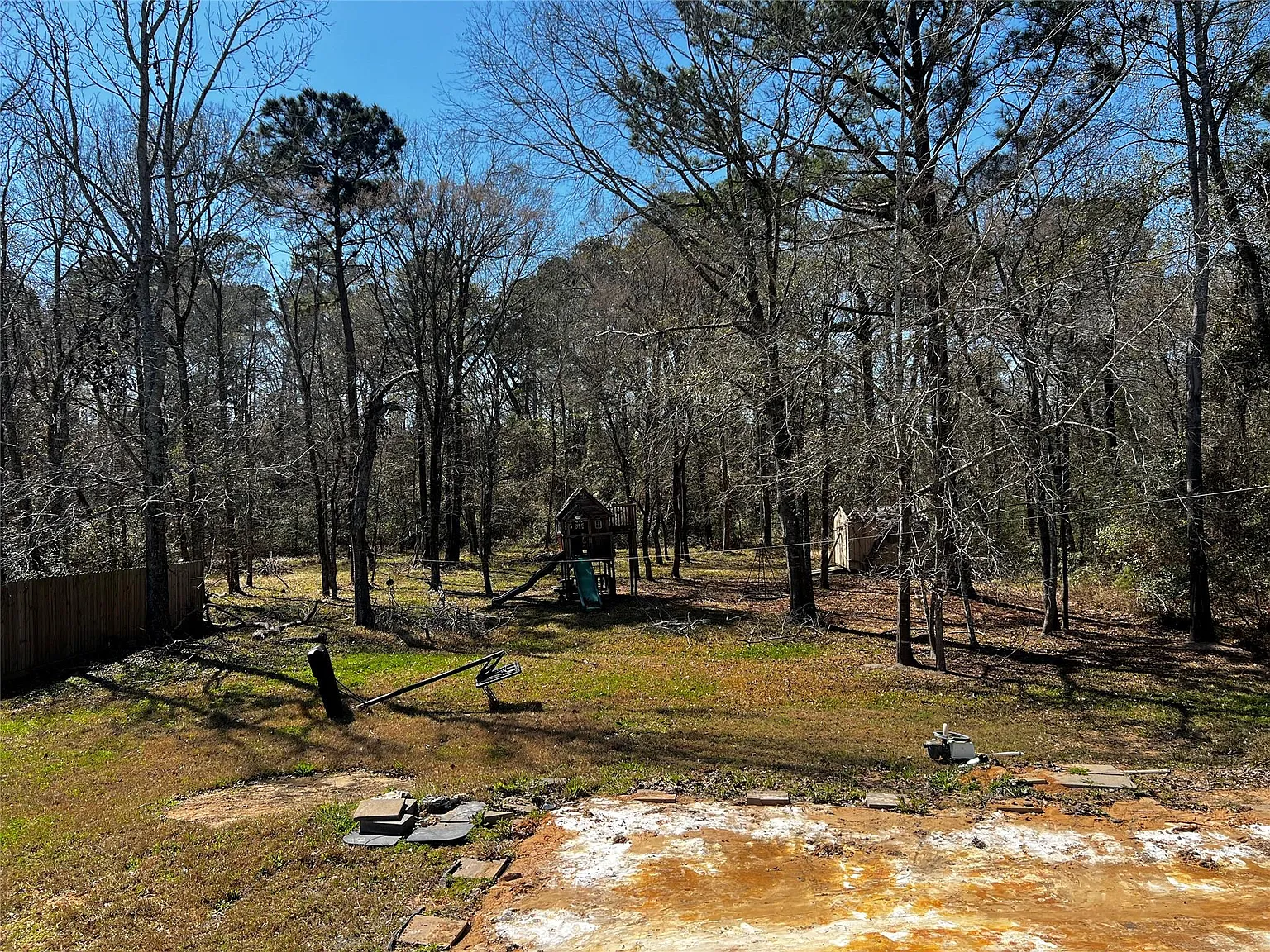 4 bed, 2.5 bath, 2788 sqft, $2,350 — Photo 3