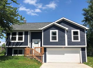 1607 Stacy Rd, Harrisonville, MO 64701