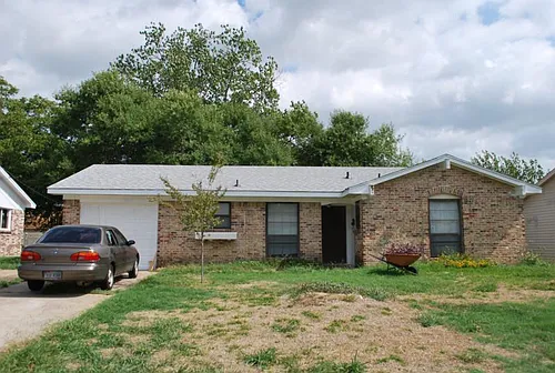 1320 Eastside Dr Photo 1