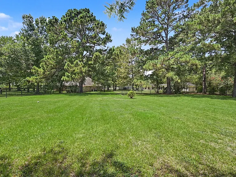 60 La Jolla Cir — Photo 34