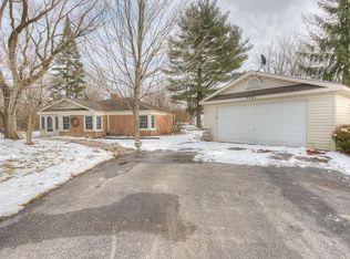 3885 Merioneth Dr, Crete, IL 60417