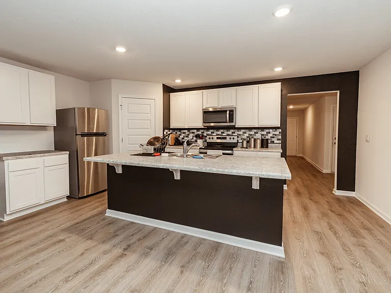 6719 Sarah Ann Way — Photo 3