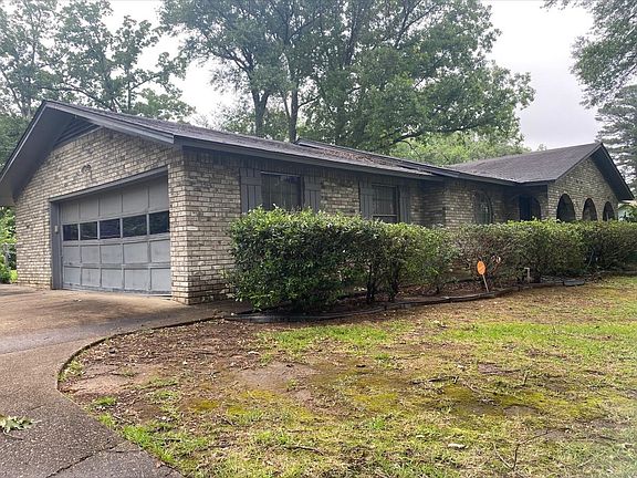 2nd image of 3311 Tanglewood Dr