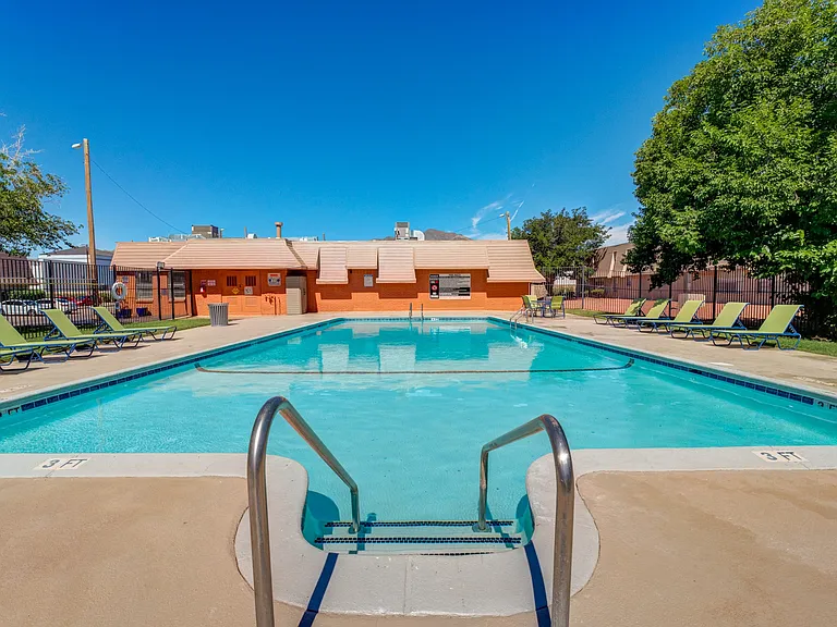 Paso Norte Apartments — Photo 6