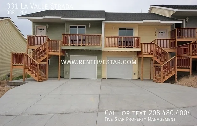 331 La Valle Strada — Photo 1