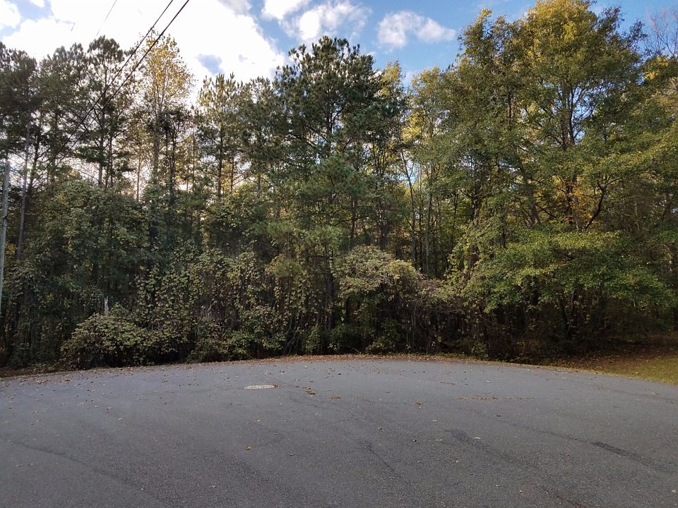 2nd image of 2761 Aziza Rd