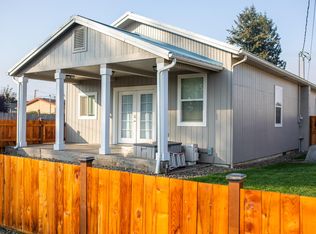 430 S 11th St, Lebanon, OR 97355