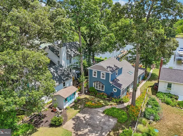 275 Gibson Rd, Pasadena, MD 21122