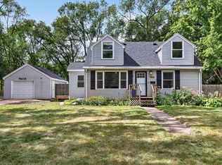 9516 10th Ave S, Bloomington, MN 55420