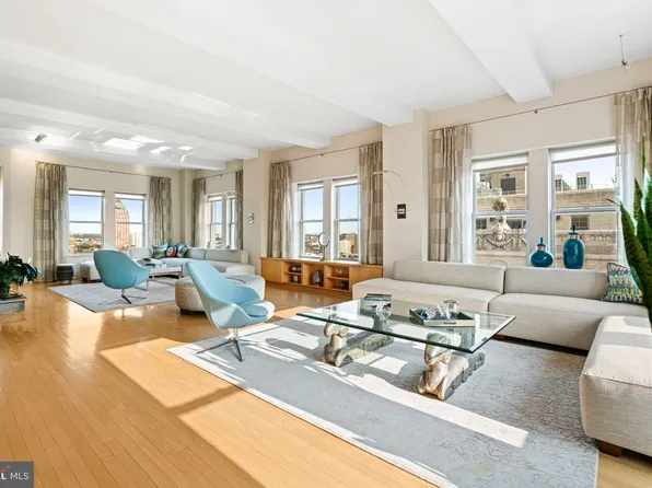 275 S 19th St #Penthouse, Philadelphia, PA 19103